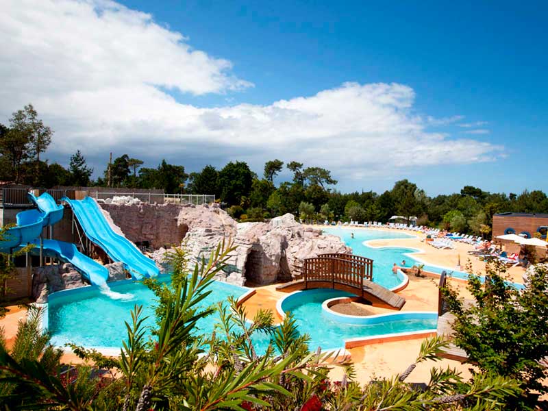 Yelloh! Village Les Pins à ERQUY, Côtes d'Armor Via Camping