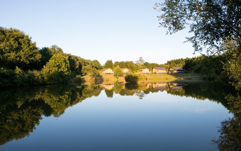 VILLAGE DE LA GUYONNIERE à SAINT JULIEN DES LANDES, Vendée - Via Camping